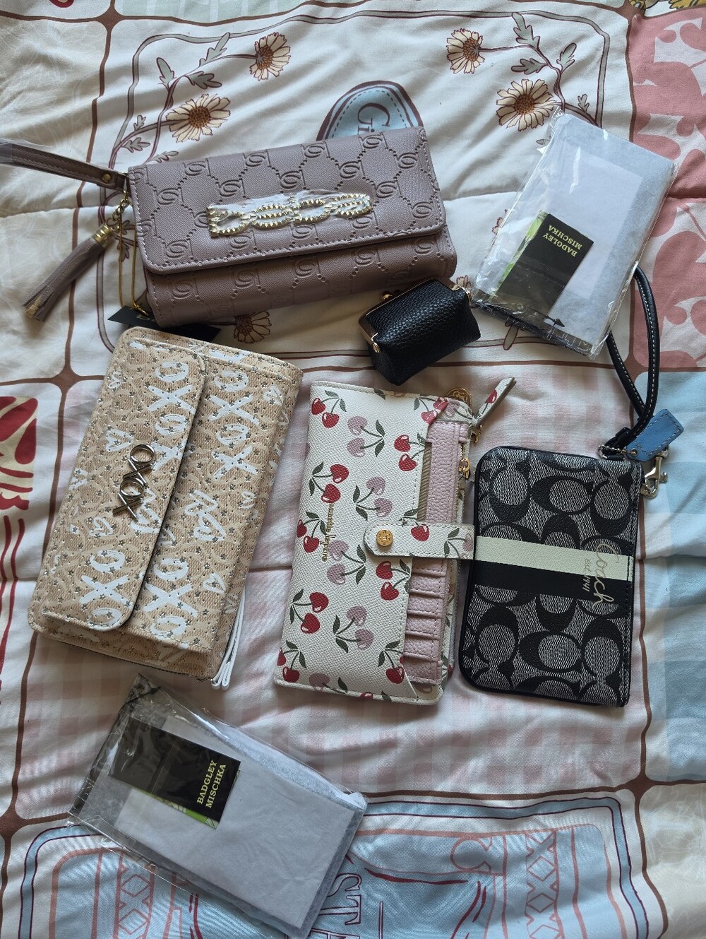 Wallet Lot